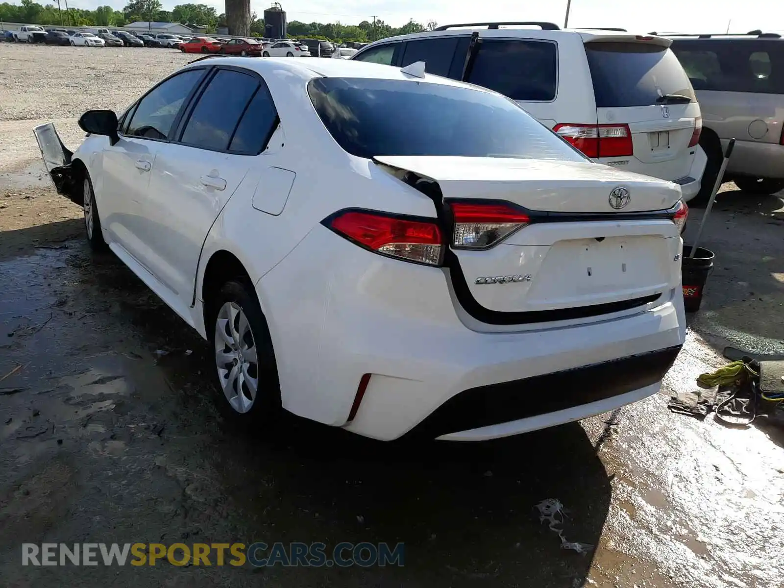 3 Photograph of a damaged car 5YFEPRAE3LP065256 TOYOTA COROLLA 2020