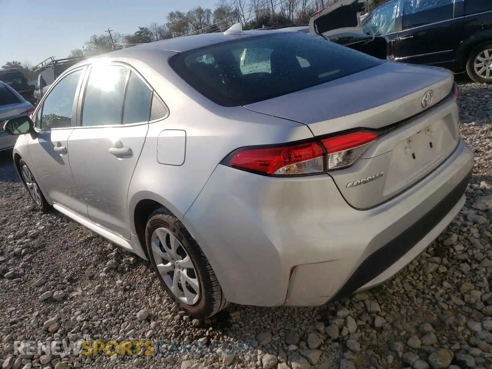 3 Photograph of a damaged car 5YFEPRAE3LP068383 TOYOTA COROLLA 2020