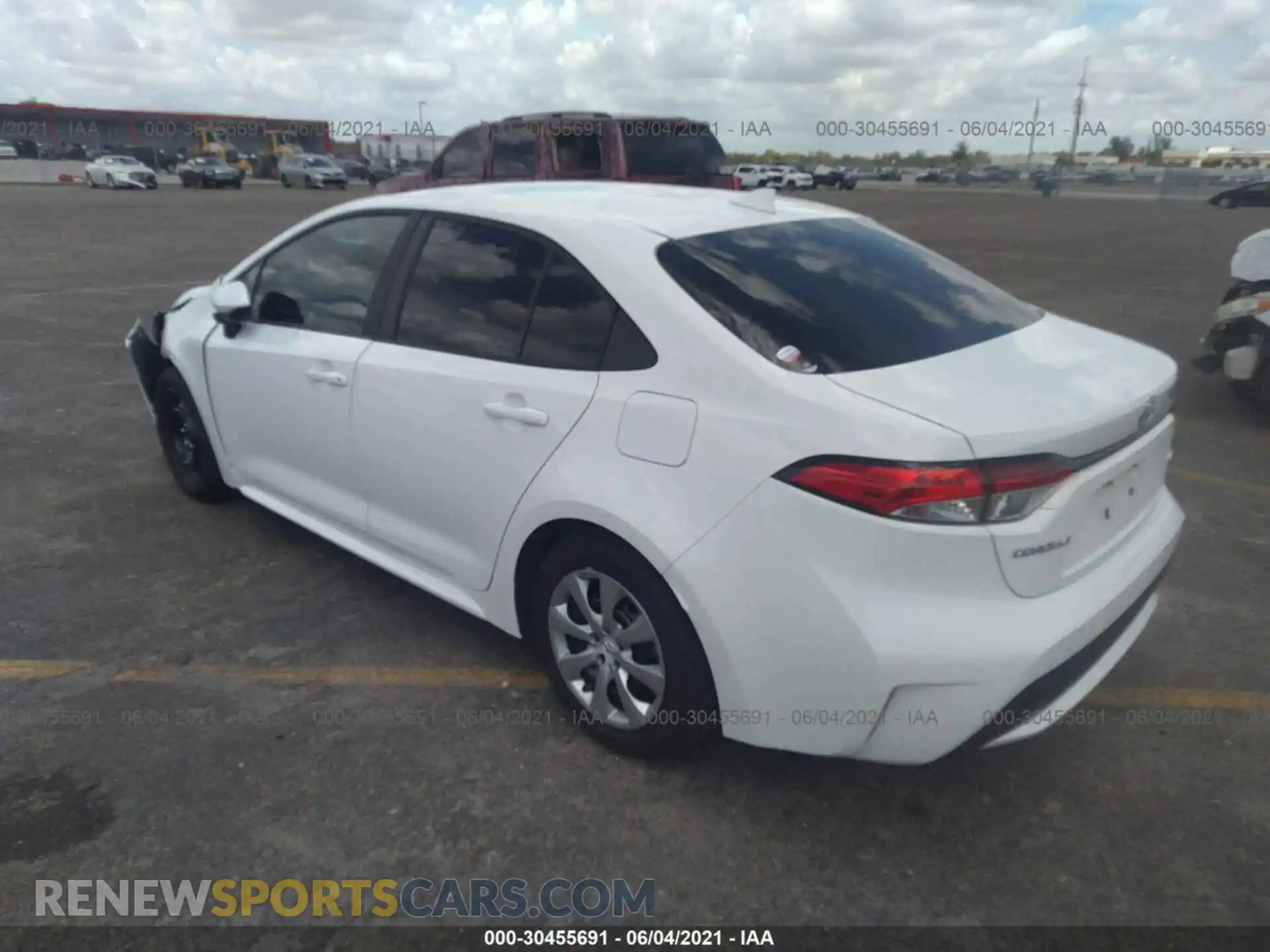 3 Photograph of a damaged car 5YFEPRAE3LP075205 TOYOTA COROLLA 2020