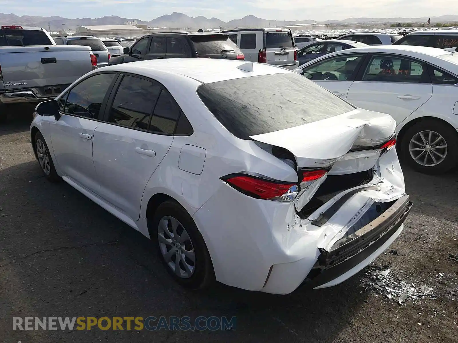 3 Photograph of a damaged car 5YFEPRAE3LP080744 TOYOTA COROLLA 2020