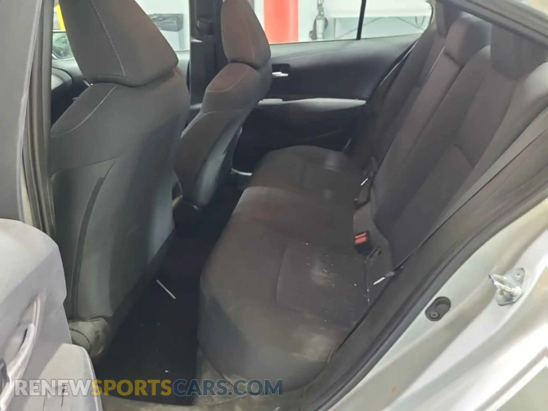 2 Photograph of a damaged car 5YFEPRAE3LP091257 TOYOTA COROLLA 2020