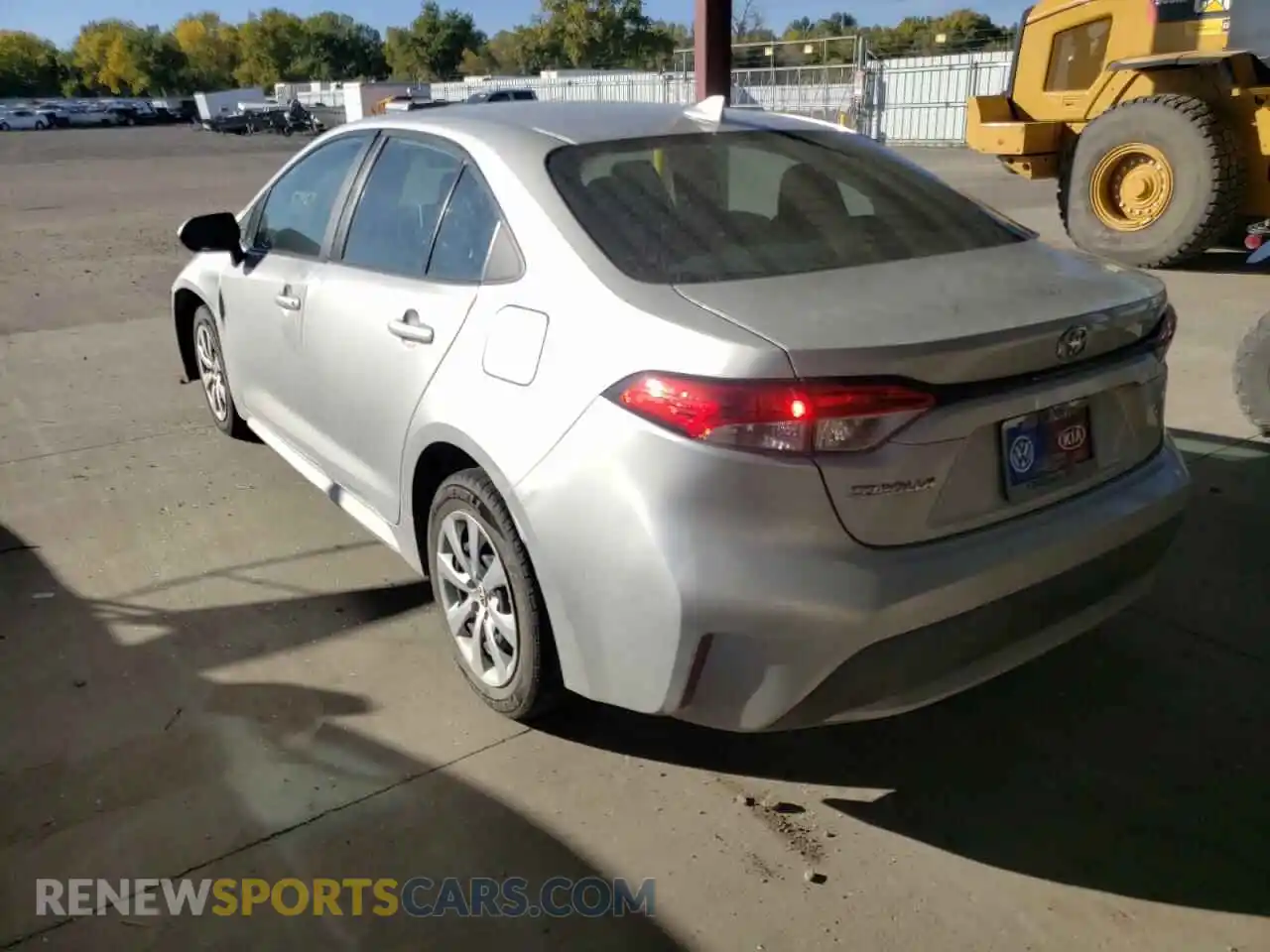 3 Photograph of a damaged car 5YFEPRAE3LP097298 TOYOTA COROLLA 2020