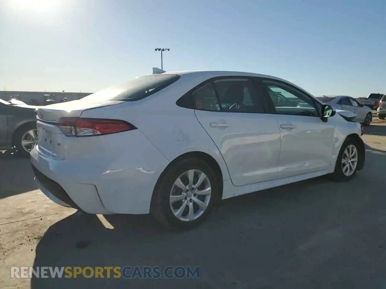 3 Photograph of a damaged car 5YFEPRAE3LP102564 TOYOTA COROLLA 2020