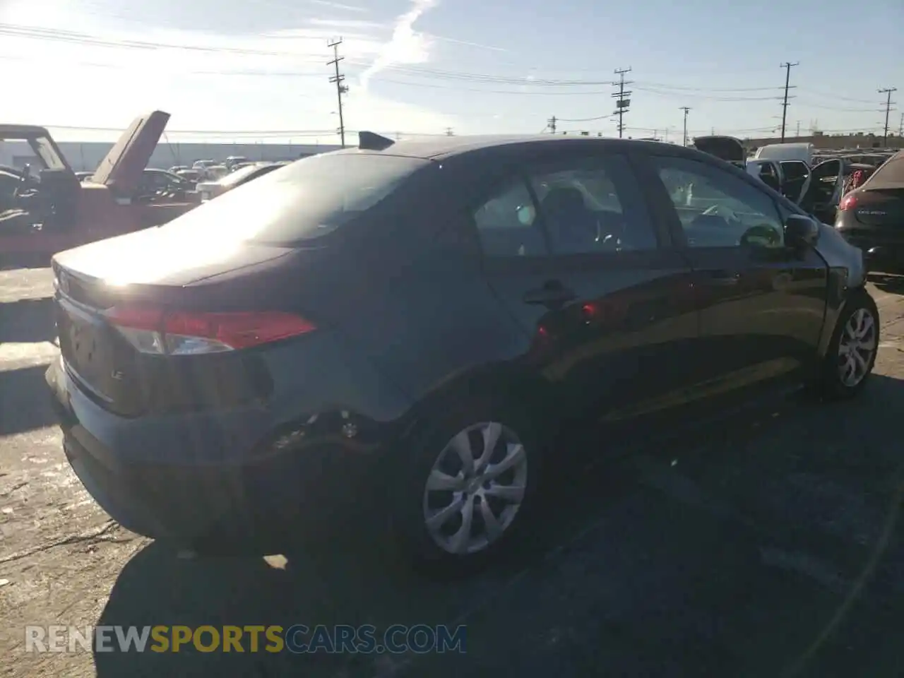 3 Фотография поврежденного автомобиля 5YFEPRAE3LP102810 TOYOTA COROLLA 2020