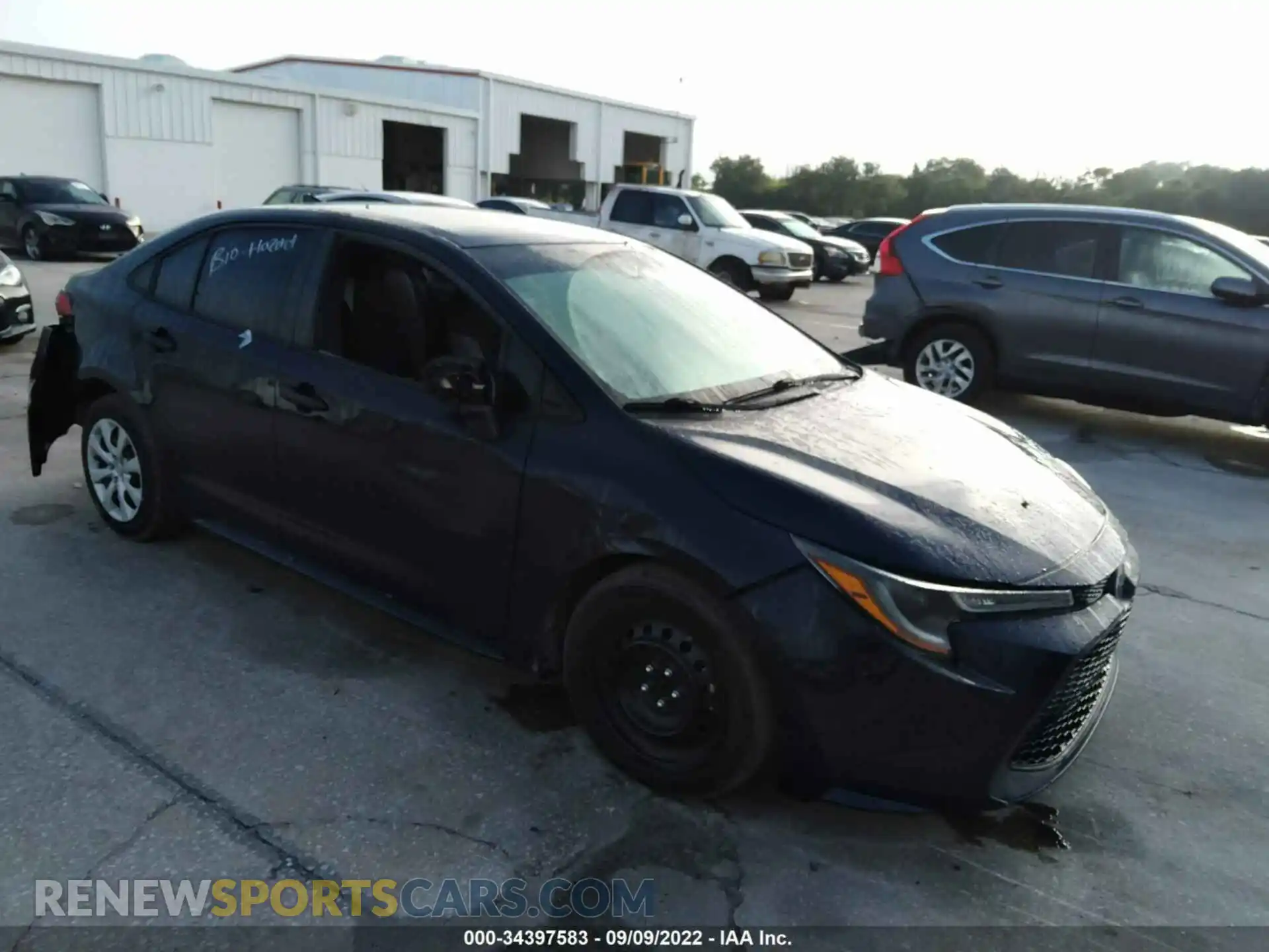 1 Photograph of a damaged car 5YFEPRAE3LP104251 TOYOTA COROLLA 2020