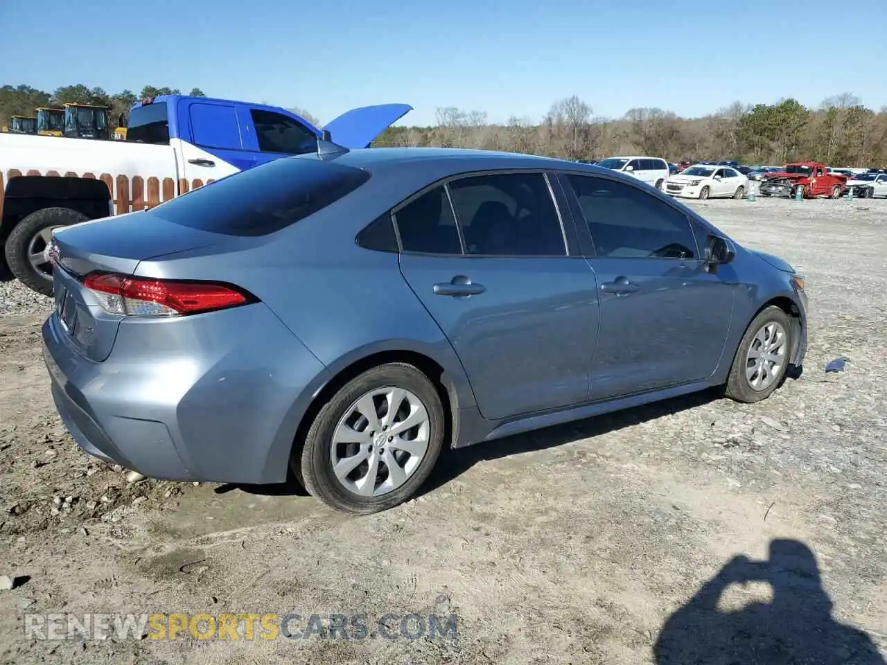 3 Photograph of a damaged car 5YFEPRAE3LP106730 TOYOTA COROLLA 2020