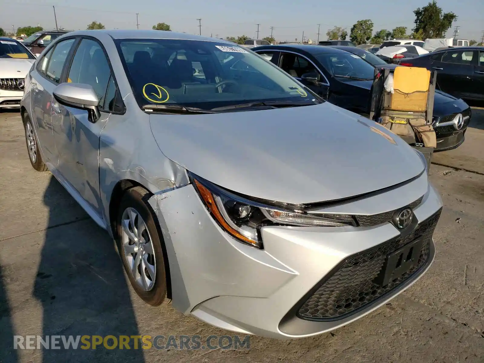 1 Photograph of a damaged car 5YFEPRAE3LP106985 TOYOTA COROLLA 2020