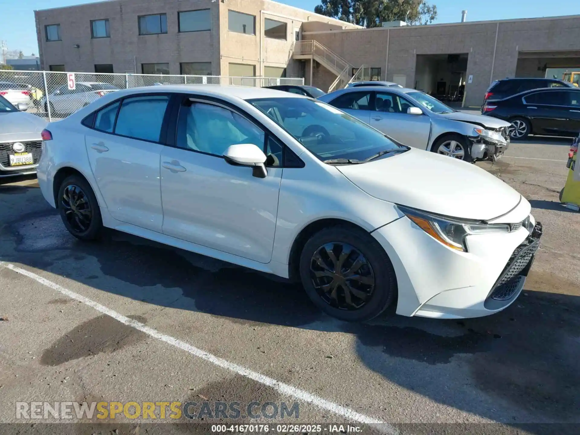 1 Photograph of a damaged car 5YFEPRAE3LP111488 TOYOTA COROLLA 2020