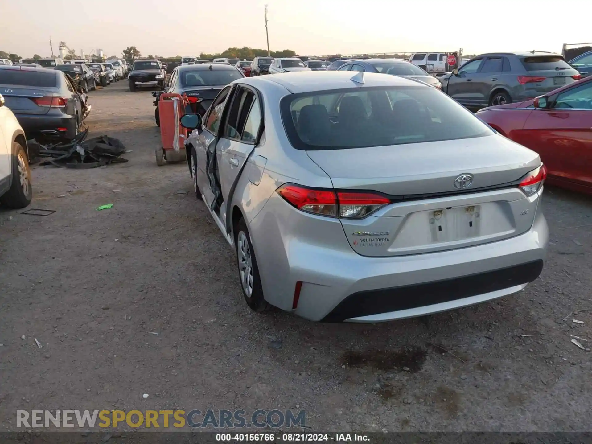 3 Photograph of a damaged car 5YFEPRAE3LP127738 TOYOTA COROLLA 2020