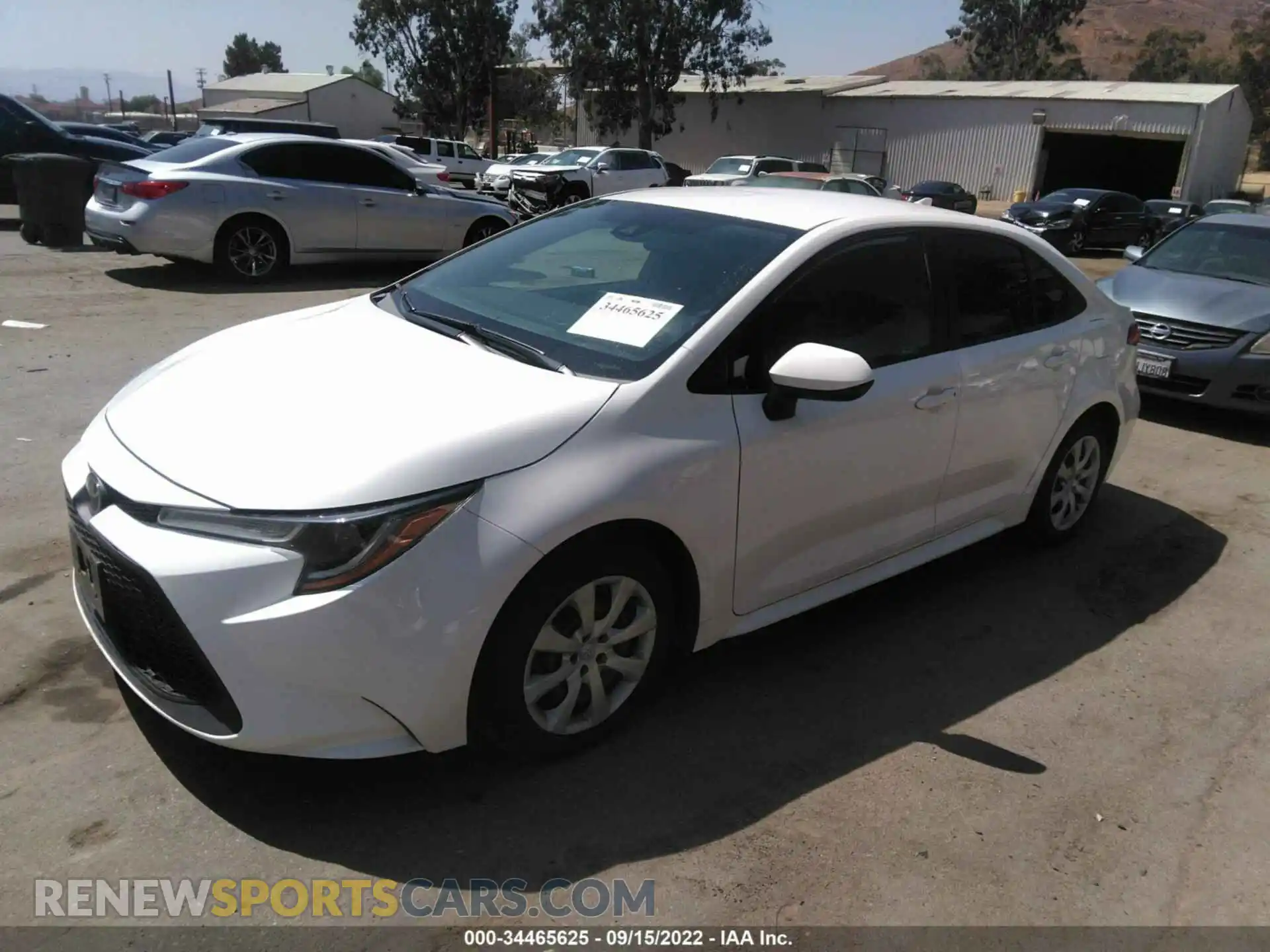 2 fotografías del automóvil dañado 5YFEPRAE4LP021329 TOYOTA COROLLA 2020