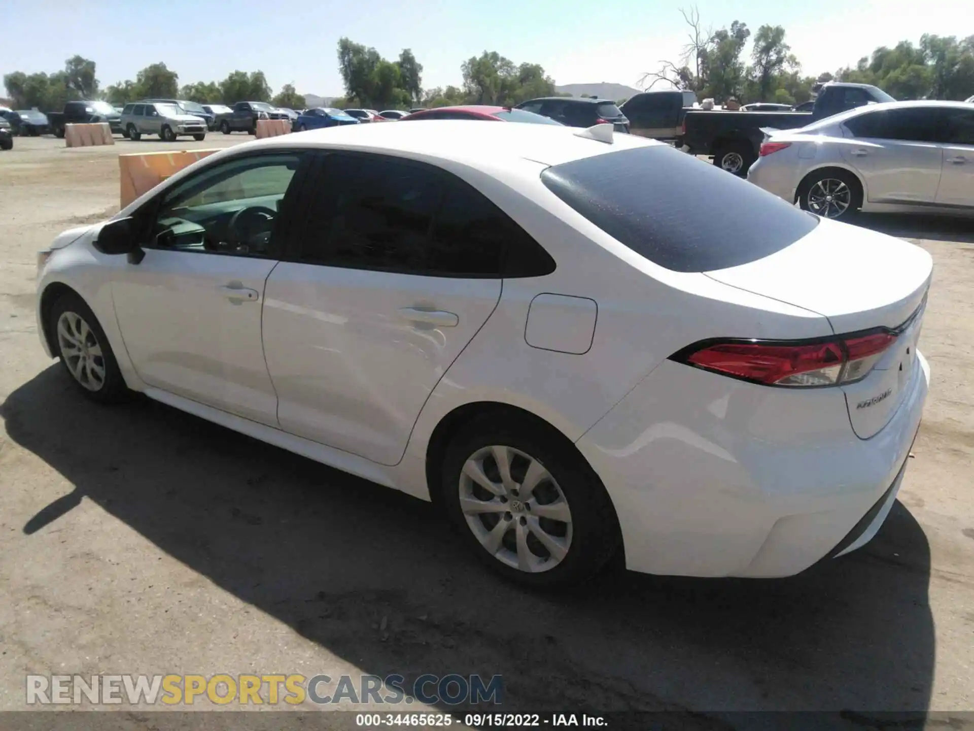 3 fotografías del automóvil dañado 5YFEPRAE4LP021329 TOYOTA COROLLA 2020
