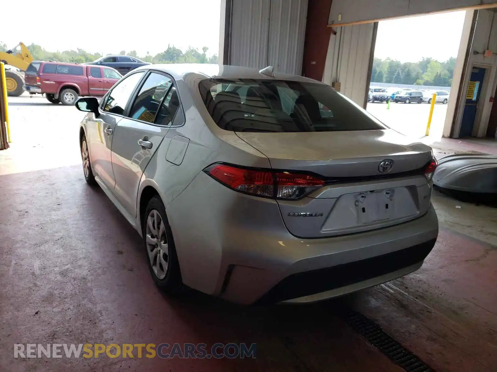 3 Photograph of a damaged car 5YFEPRAE4LP030161 TOYOTA COROLLA 2020