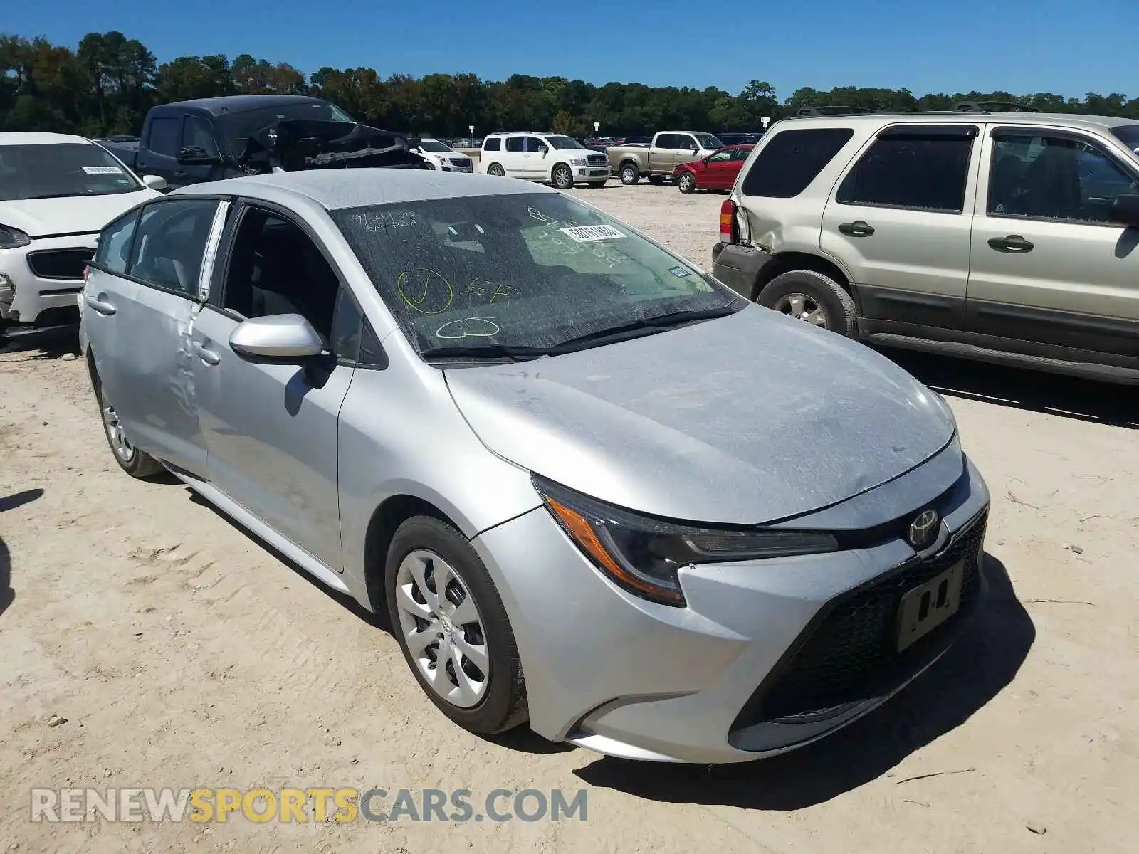 1 Photograph of a damaged car 5YFEPRAE4LP030550 TOYOTA COROLLA 2020