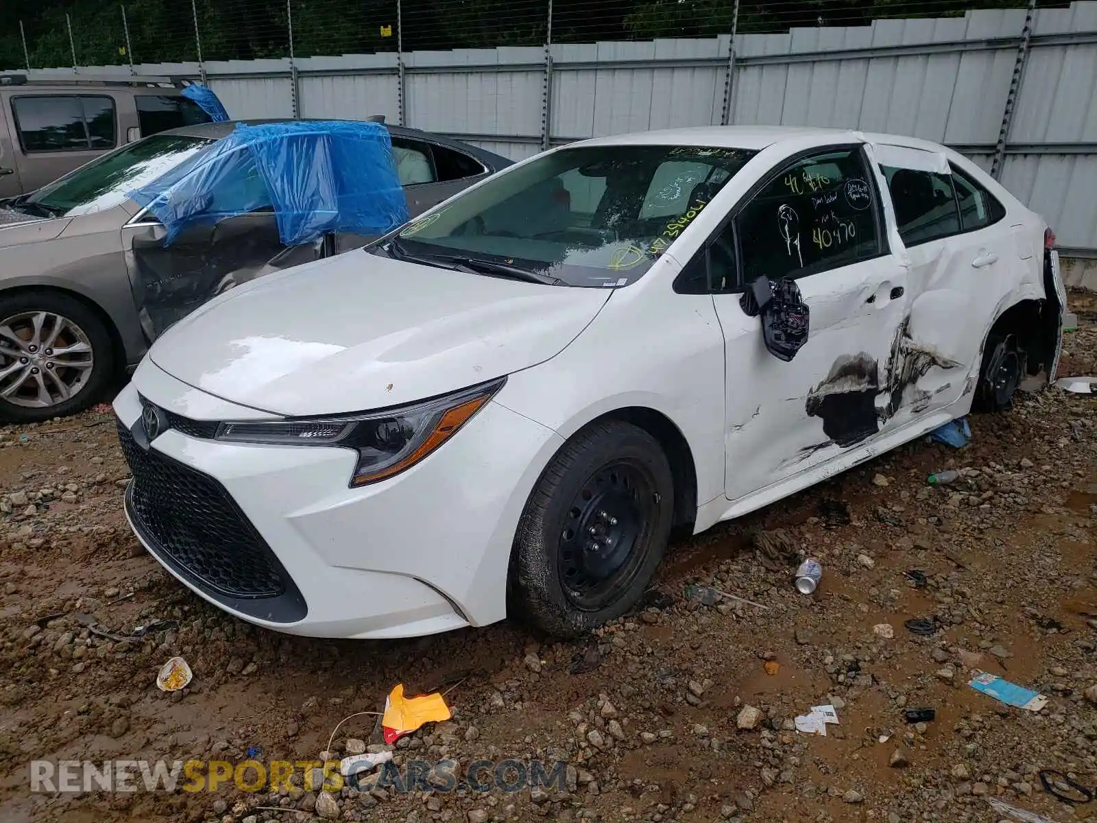 2 Photograph of a damaged car 5YFEPRAE4LP040205 TOYOTA COROLLA 2020