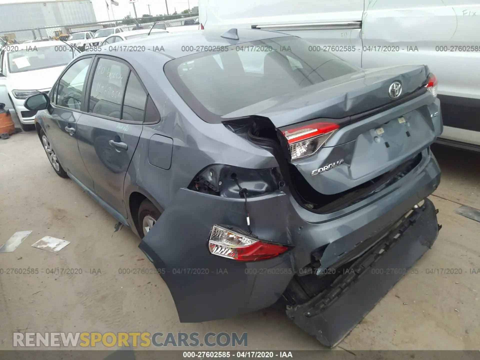 3 Photograph of a damaged car 5YFEPRAE4LP043072 TOYOTA COROLLA 2020