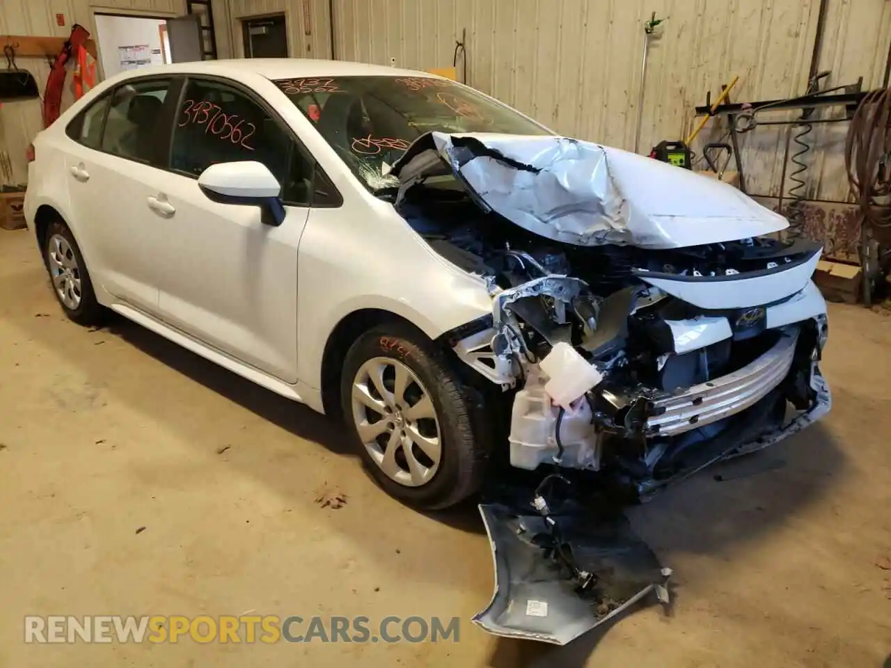 1 Photograph of a damaged car 5YFEPRAE4LP056145 TOYOTA COROLLA 2020