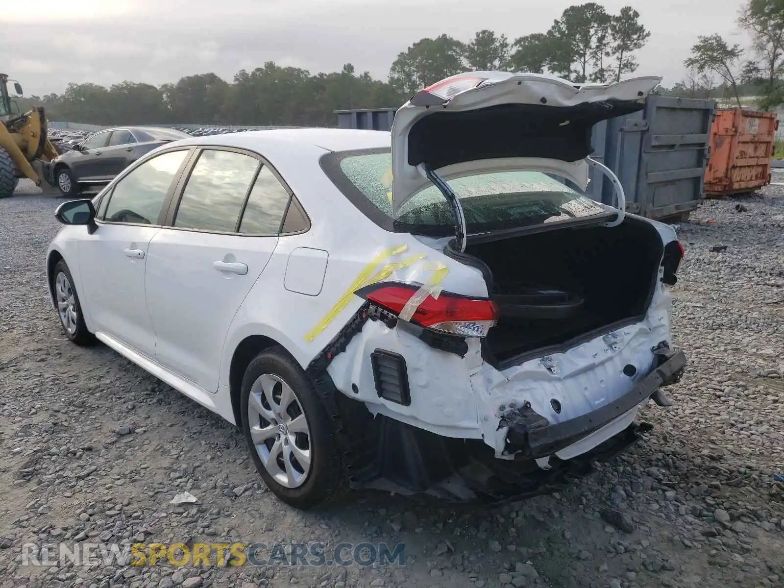 3 Photograph of a damaged car 5YFEPRAE4LP066173 TOYOTA COROLLA 2020