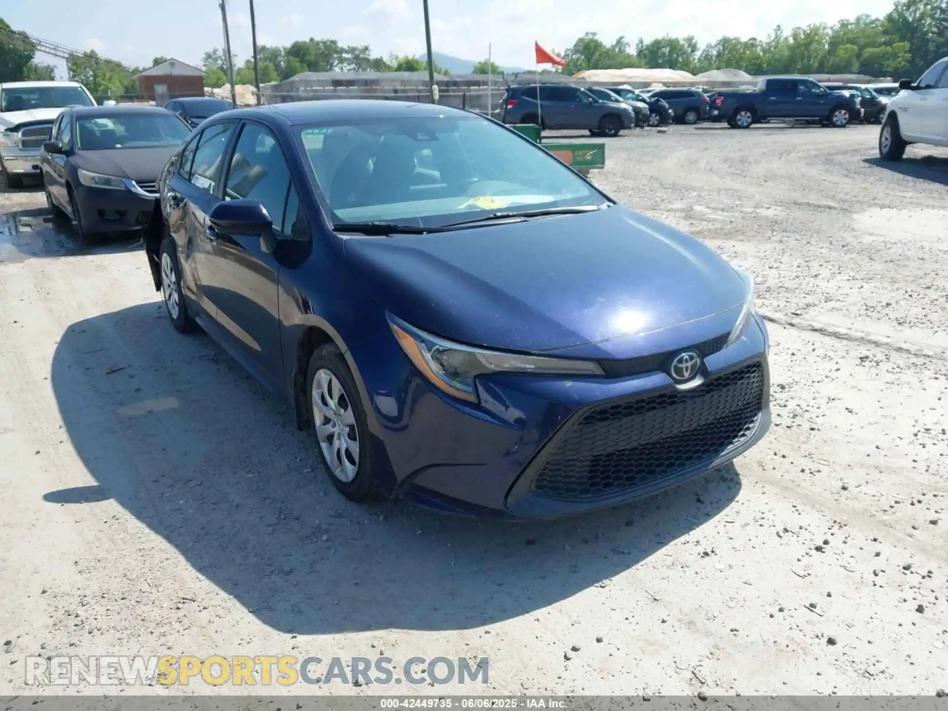 1 Photograph of a damaged car 5YFEPRAE4LP067386 TOYOTA COROLLA 2020