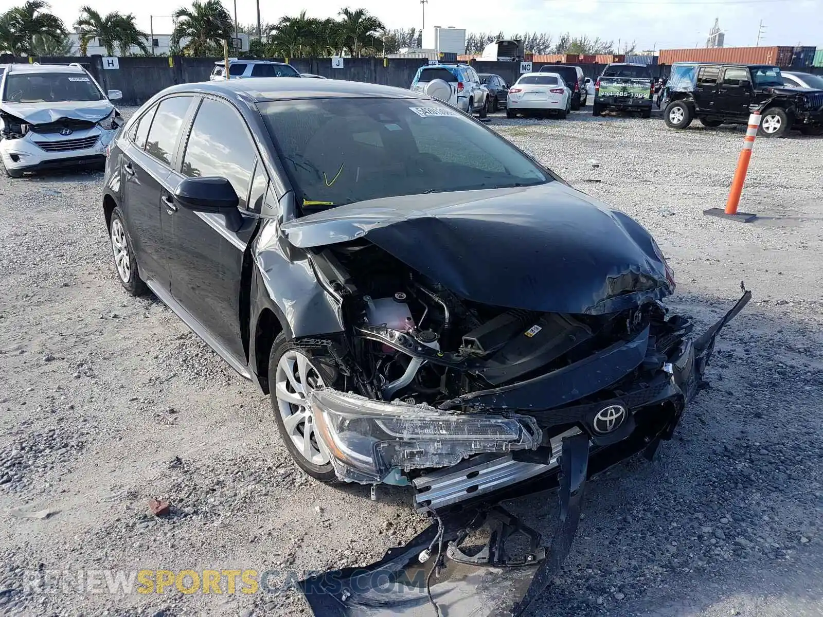 1 Photograph of a damaged car 5YFEPRAE4LP072135 TOYOTA COROLLA 2020