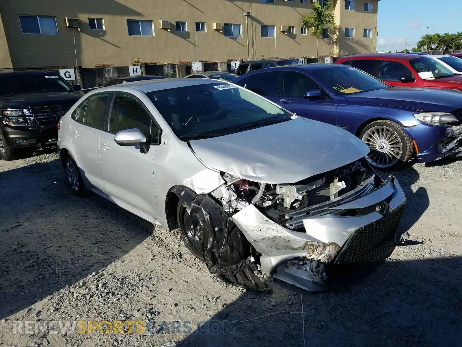 1 Photograph of a damaged car 5YFEPRAE4LP074886 TOYOTA COROLLA 2020