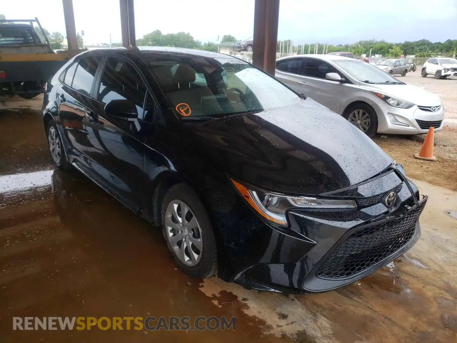 1 Photograph of a damaged car 5YFEPRAE4LP085161 TOYOTA COROLLA 2020
