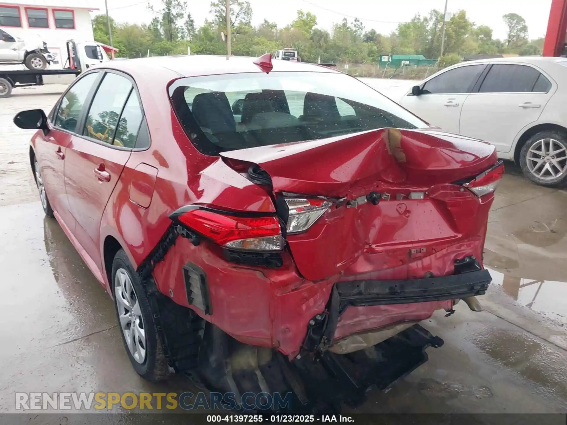 3 Photograph of a damaged car 5YFEPRAE4LP099044 TOYOTA COROLLA 2020