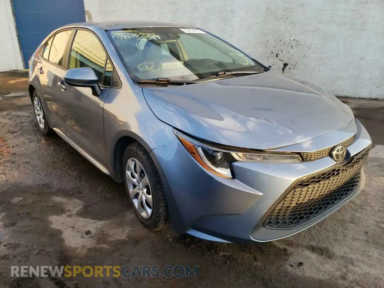 1 Photograph of a damaged car 5YFEPRAE4LP109992 TOYOTA COROLLA 2020