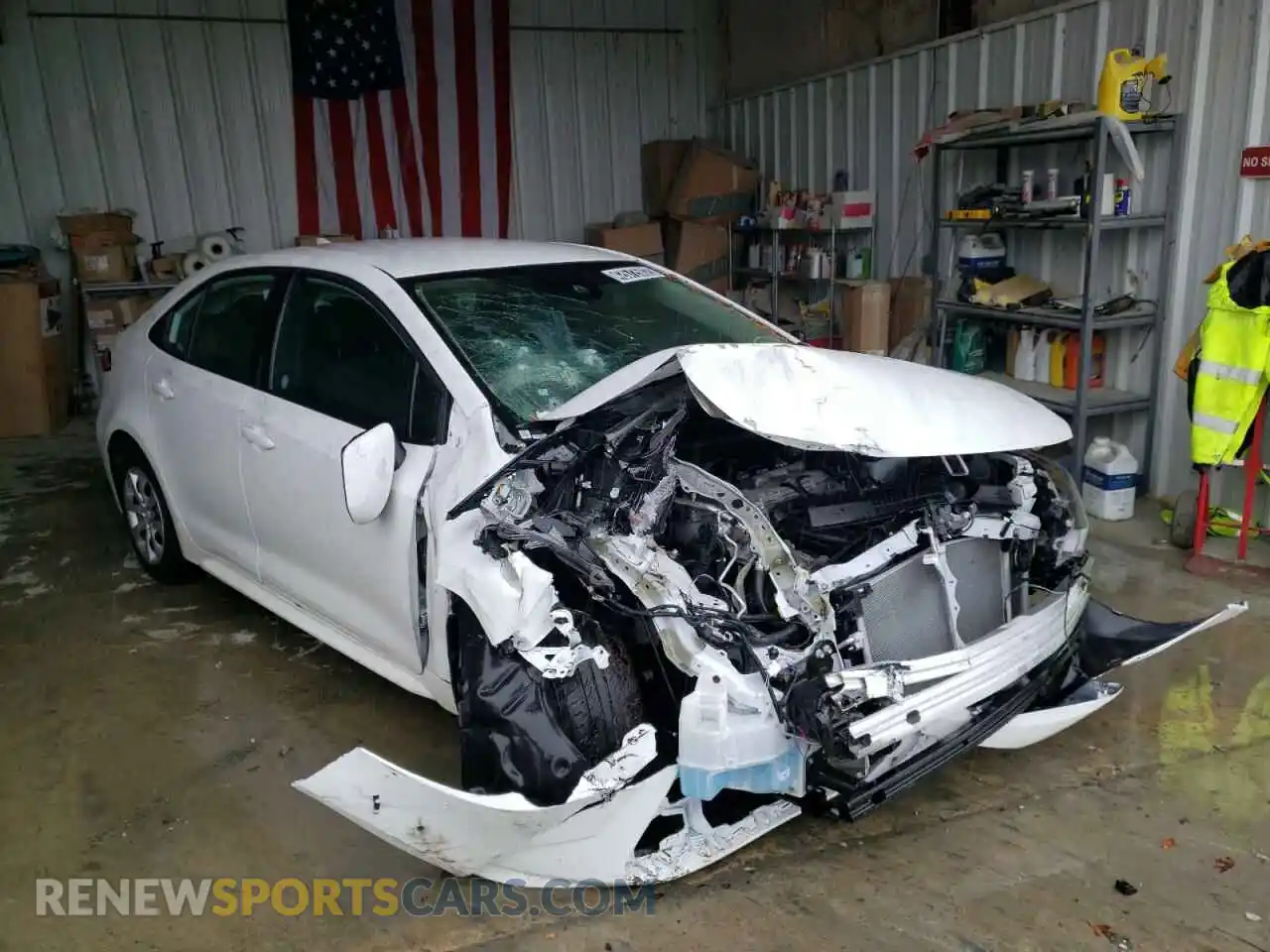 1 Photograph of a damaged car 5YFEPRAE4LP121432 TOYOTA COROLLA 2020