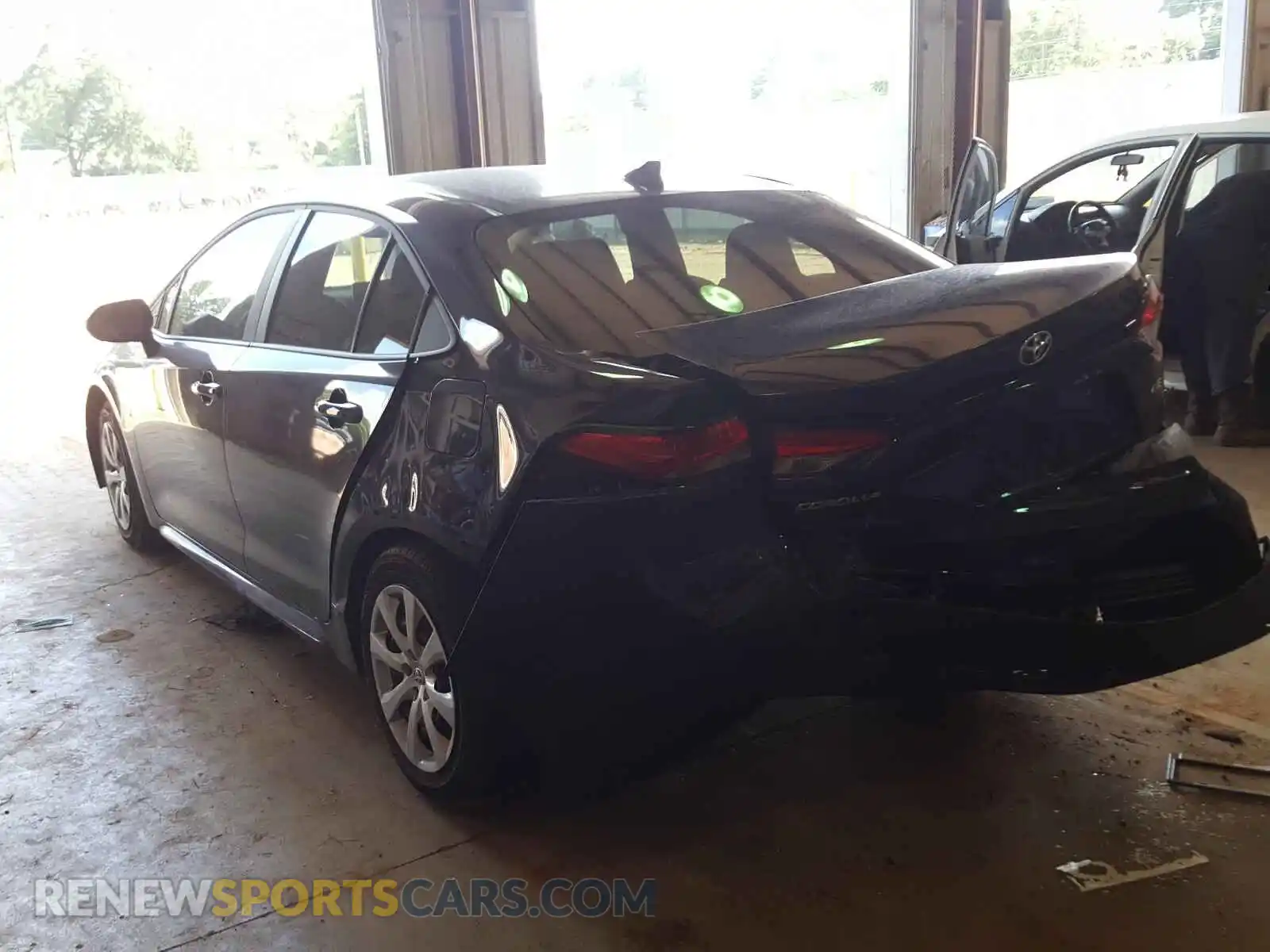 3 Photograph of a damaged car 5YFEPRAE4LP122242 TOYOTA COROLLA 2020