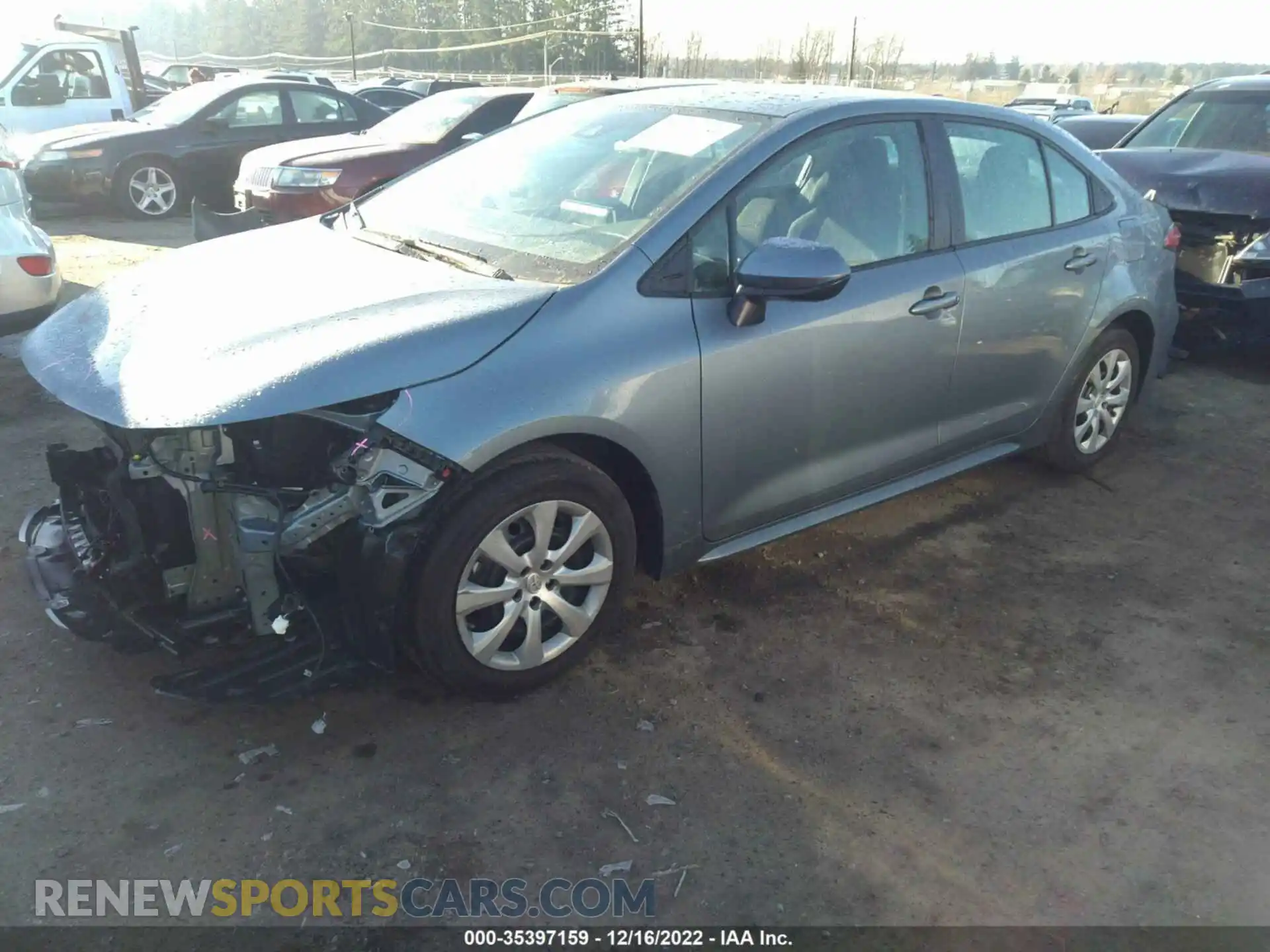 2 fotografías del automóvil dañado 5YFEPRAE4LP125982 TOYOTA COROLLA 2020
