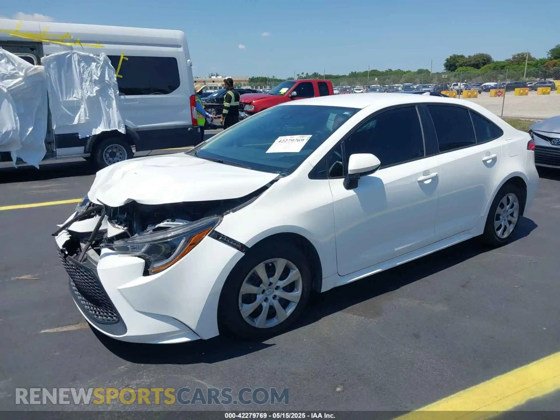 2 Photograph of a damaged car 5YFEPRAE4LP128560 TOYOTA COROLLA 2020