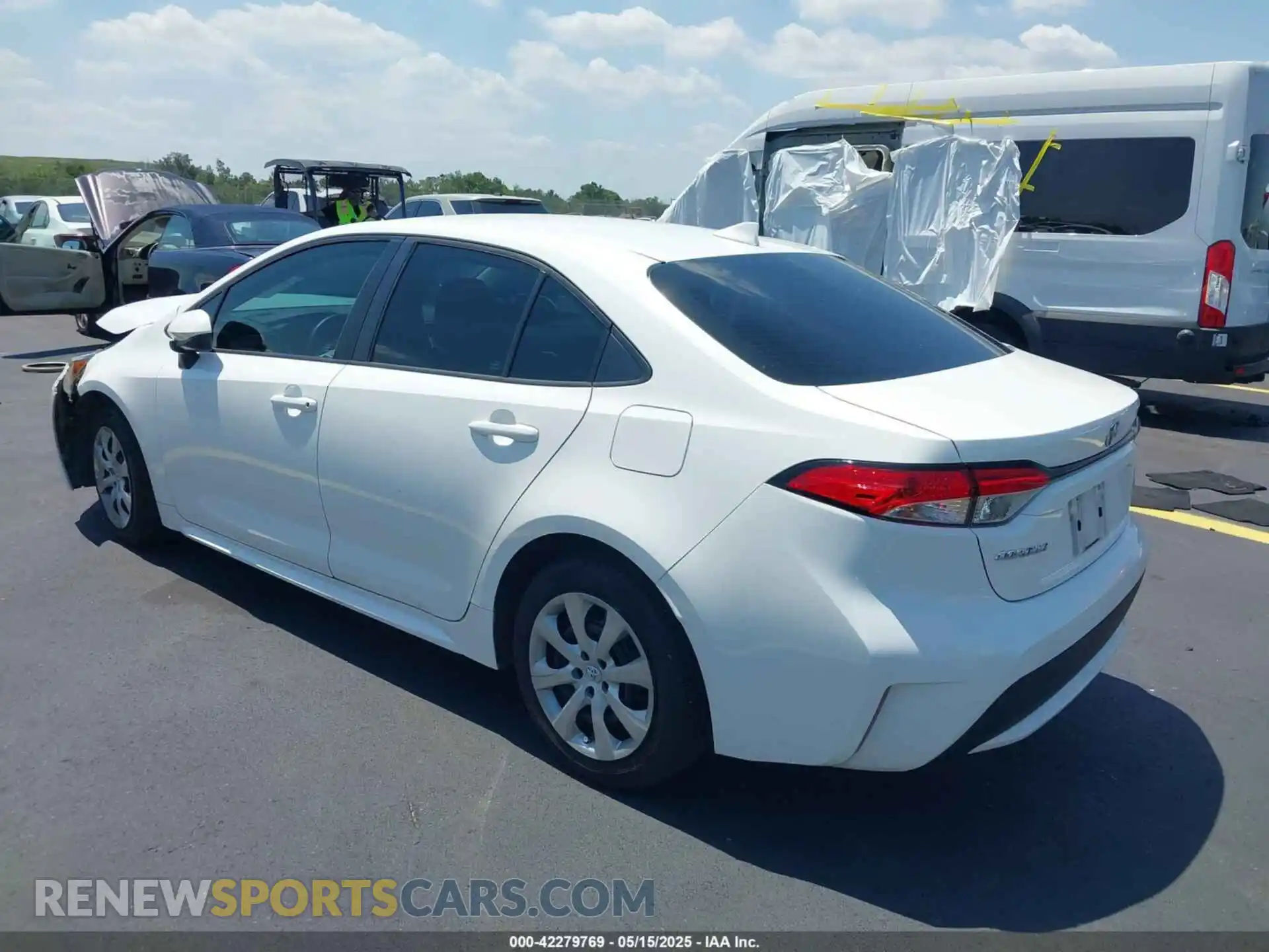 3 Photograph of a damaged car 5YFEPRAE4LP128560 TOYOTA COROLLA 2020