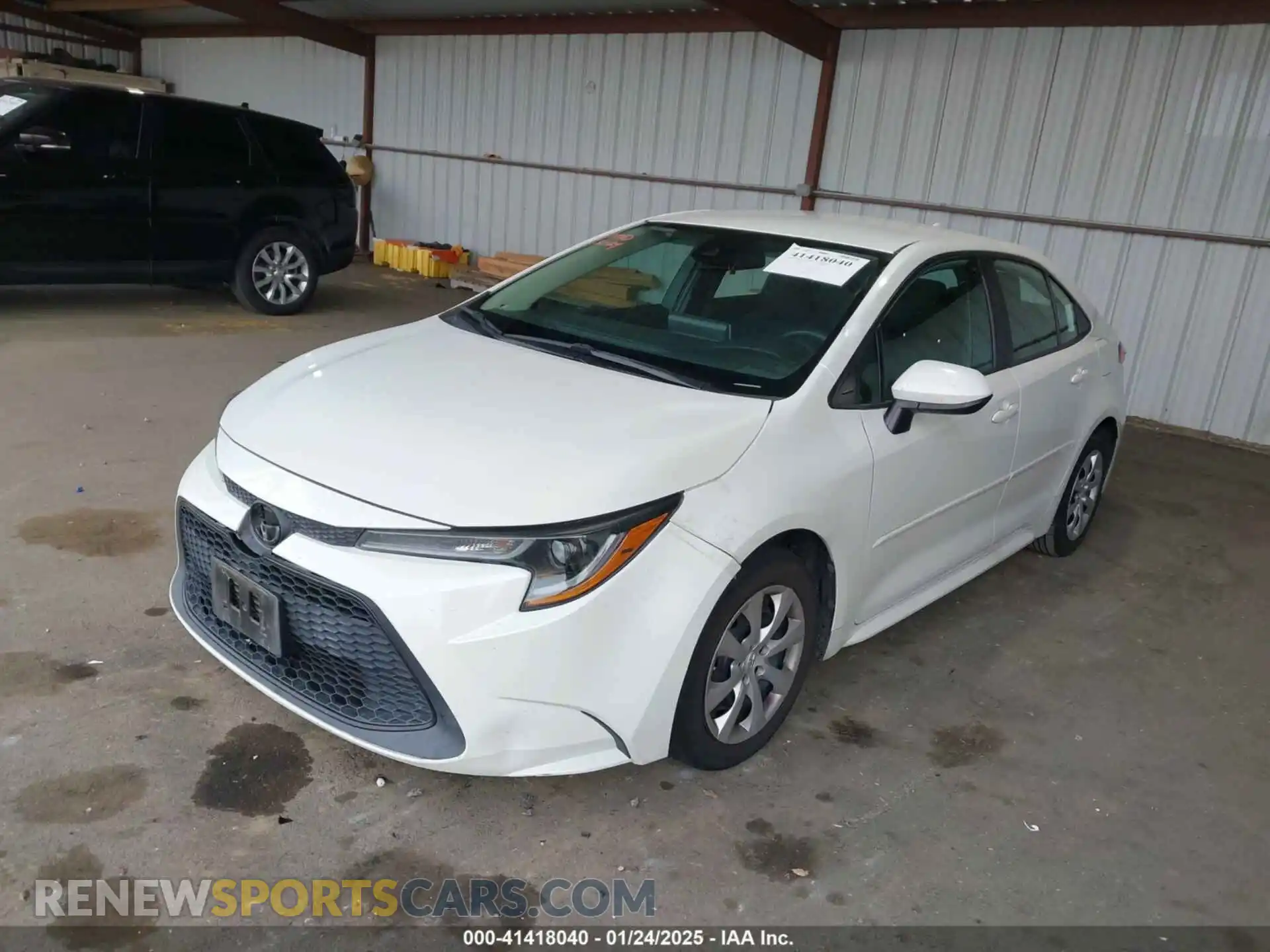 2 Photograph of a damaged car 5YFEPRAE5LP036650 TOYOTA COROLLA 2020