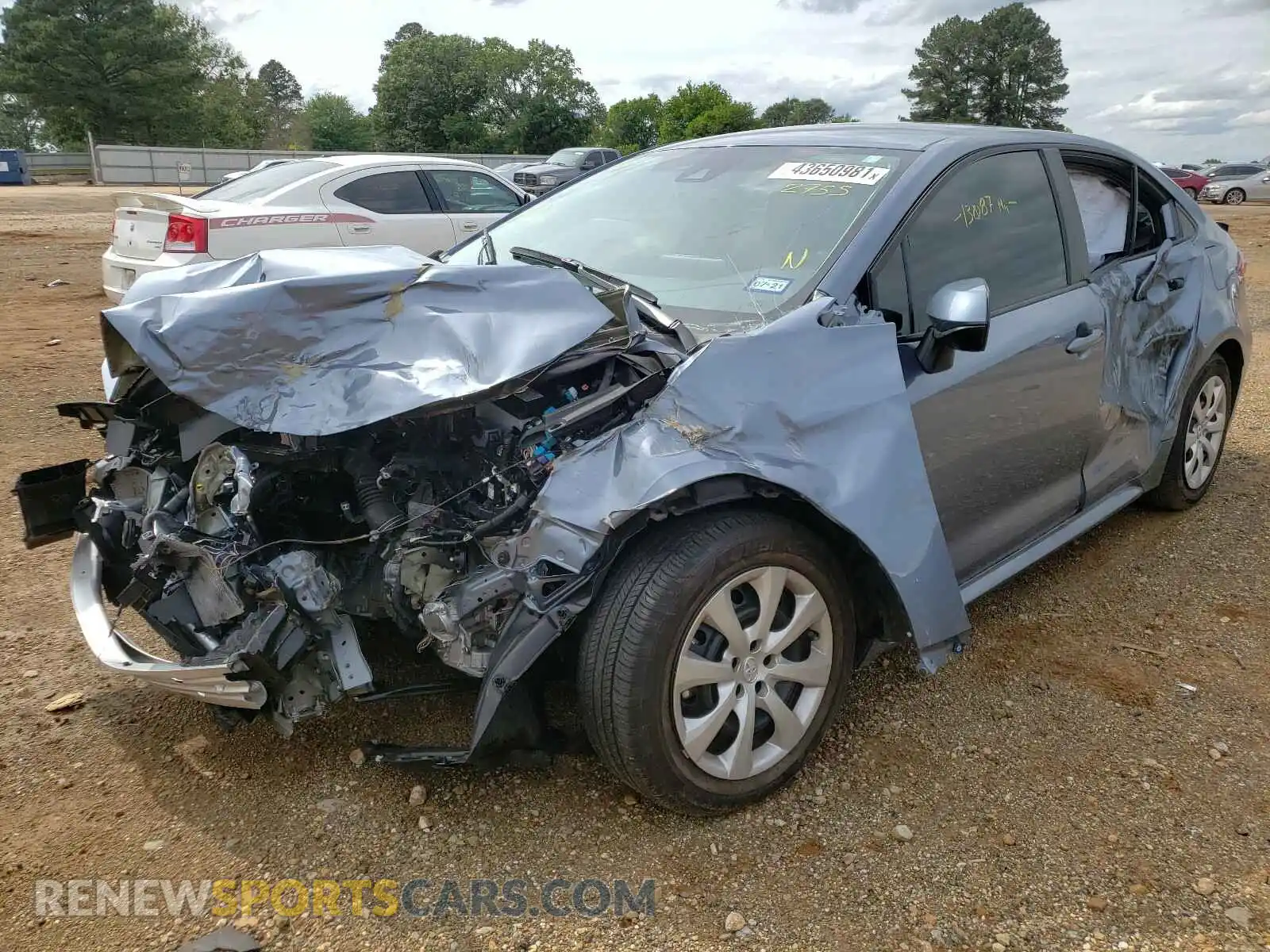 2 Photograph of a damaged car 5YFEPRAE5LP042755 TOYOTA COROLLA 2020