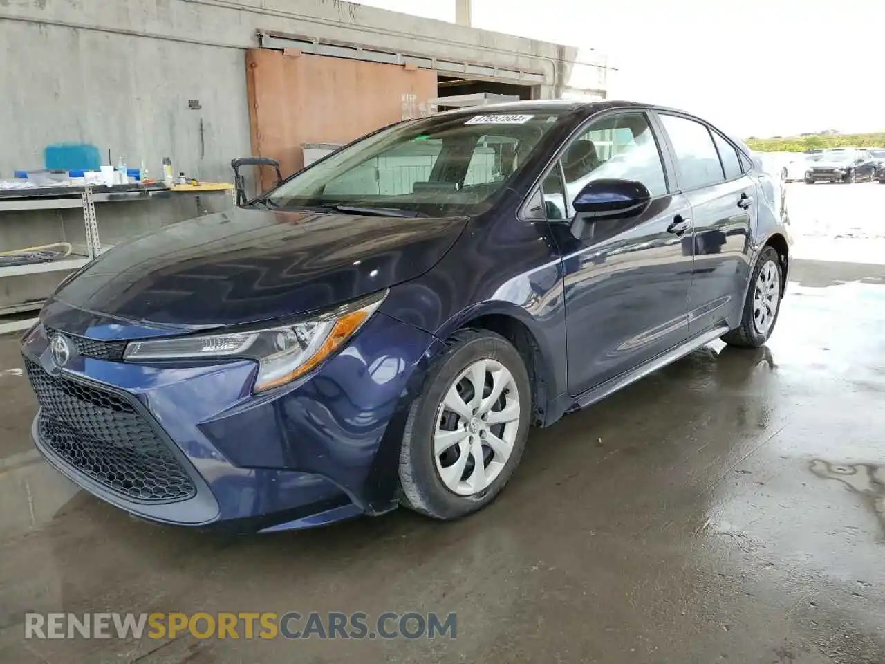 1 Photograph of a damaged car 5YFEPRAE5LP052685 TOYOTA COROLLA 2020