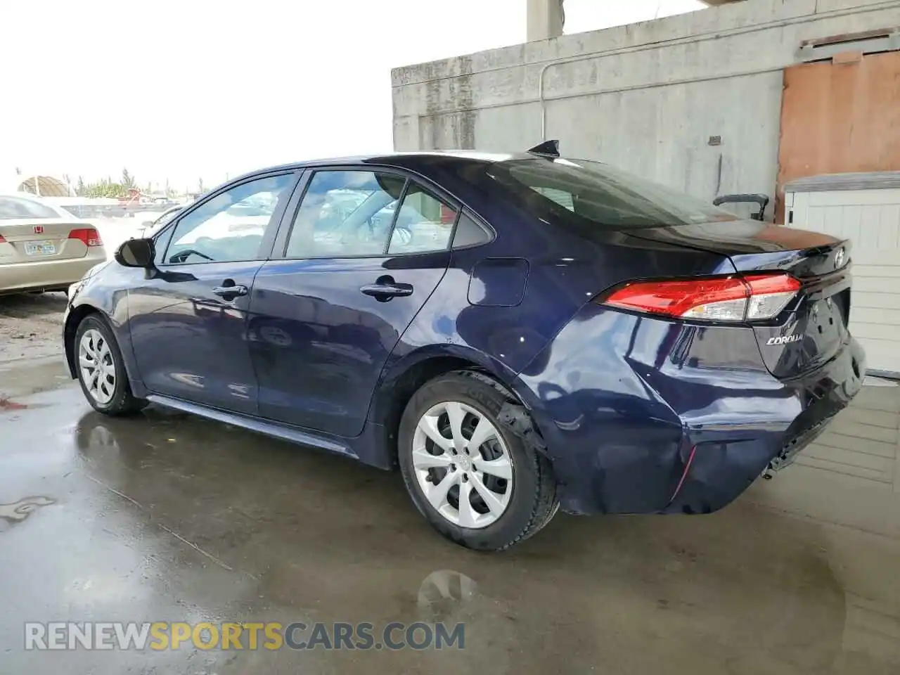 2 Photograph of a damaged car 5YFEPRAE5LP052685 TOYOTA COROLLA 2020