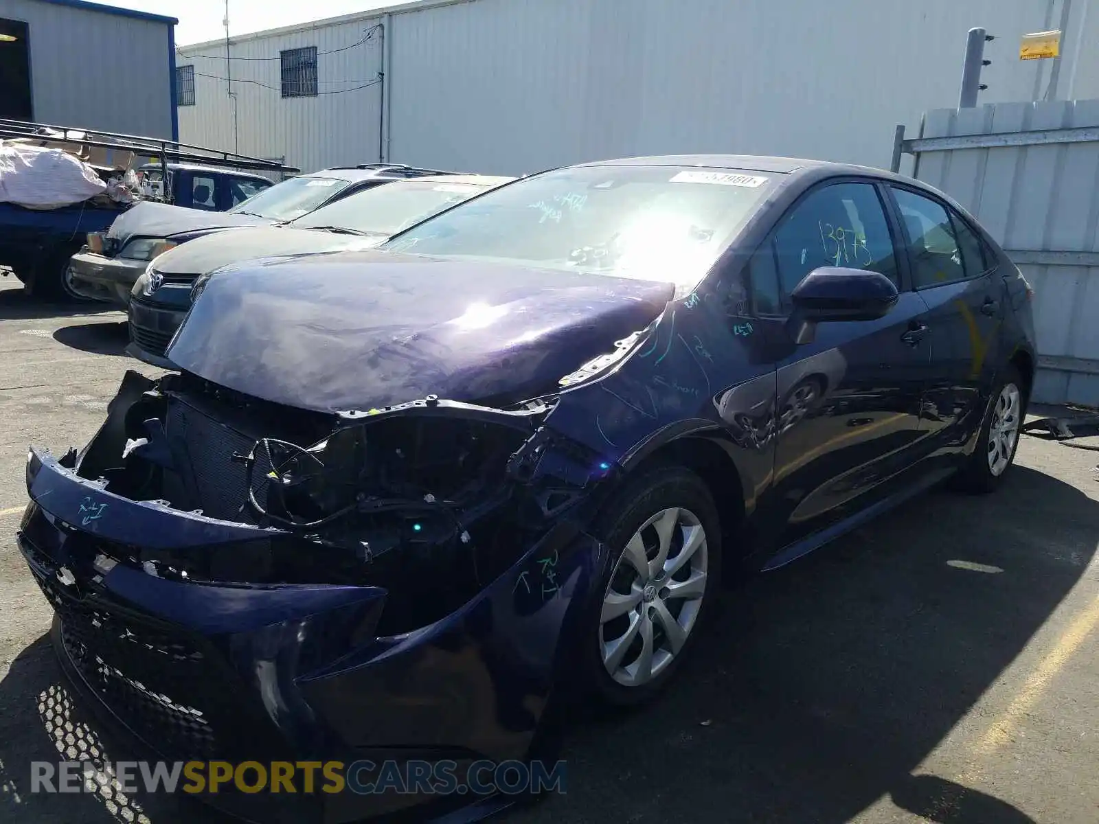 2 fotografías del automóvil dañado 5YFEPRAE5LP057370 TOYOTA COROLLA 2020