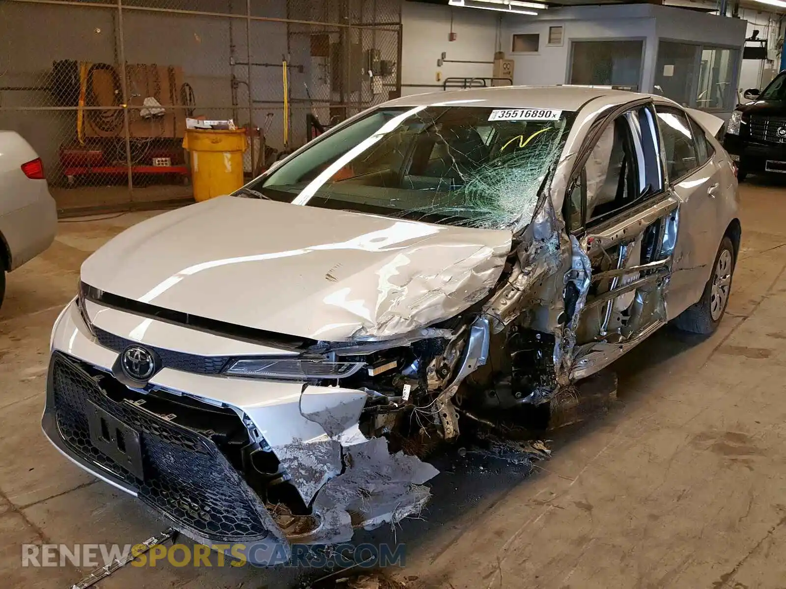 2 Photograph of a damaged car 5YFEPRAE5LP063976 TOYOTA COROLLA 2020