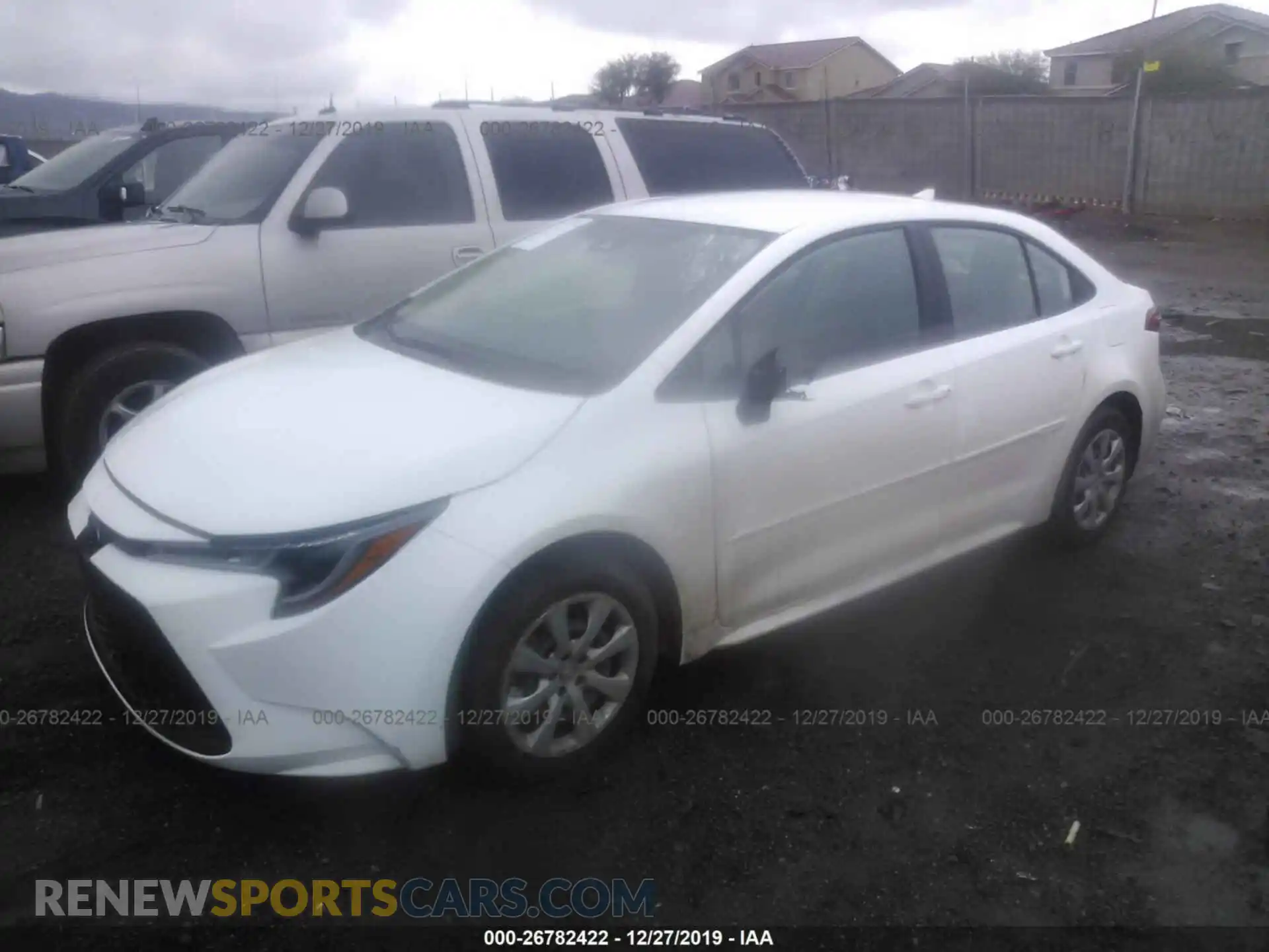 2 Photograph of a damaged car 5YFEPRAE5LP066604 TOYOTA COROLLA 2020