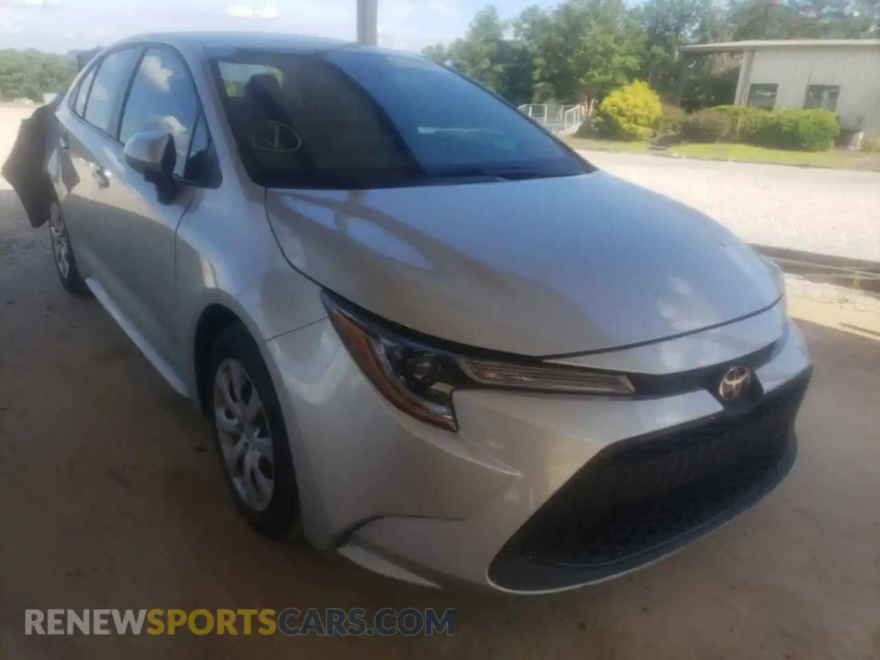 1 Photograph of a damaged car 5YFEPRAE5LP068014 TOYOTA COROLLA 2020