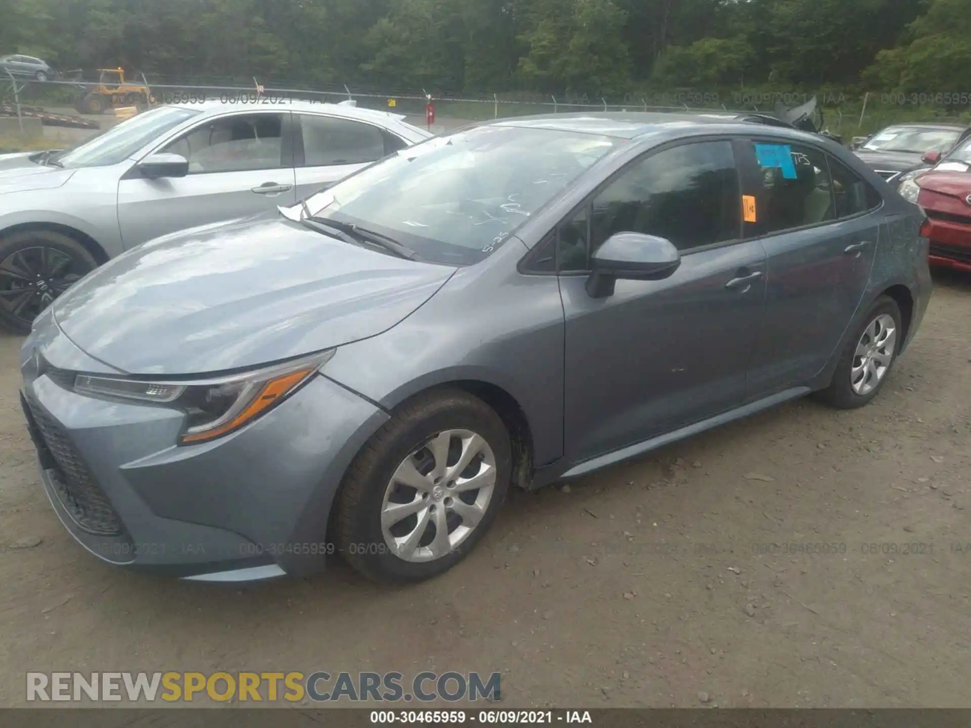 2 Photograph of a damaged car 5YFEPRAE5LP071043 TOYOTA COROLLA 2020
