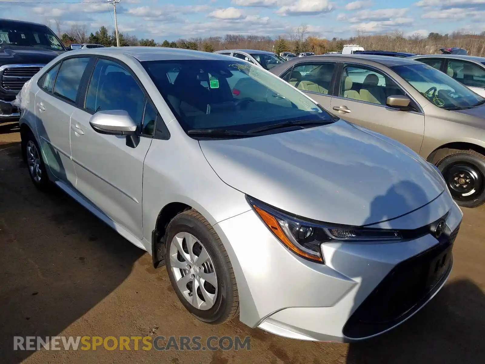 1 Photograph of a damaged car 5YFEPRAE5LP073990 TOYOTA COROLLA 2020