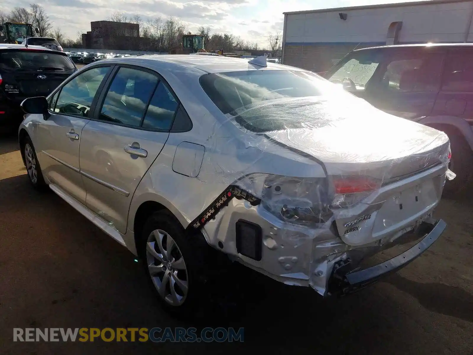 3 Photograph of a damaged car 5YFEPRAE5LP073990 TOYOTA COROLLA 2020