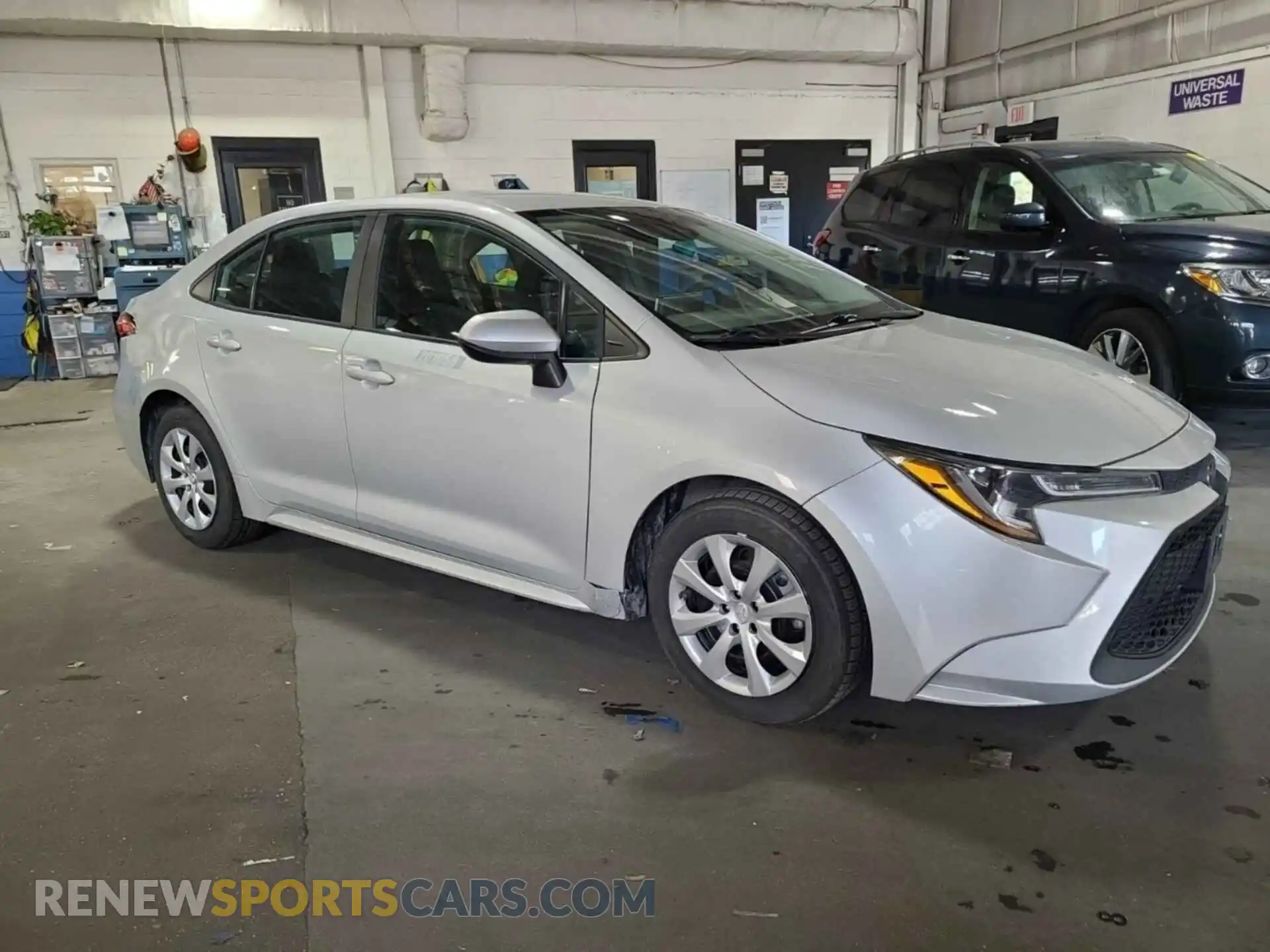 3 Photograph of a damaged car 5YFEPRAE5LP075271 TOYOTA COROLLA 2020