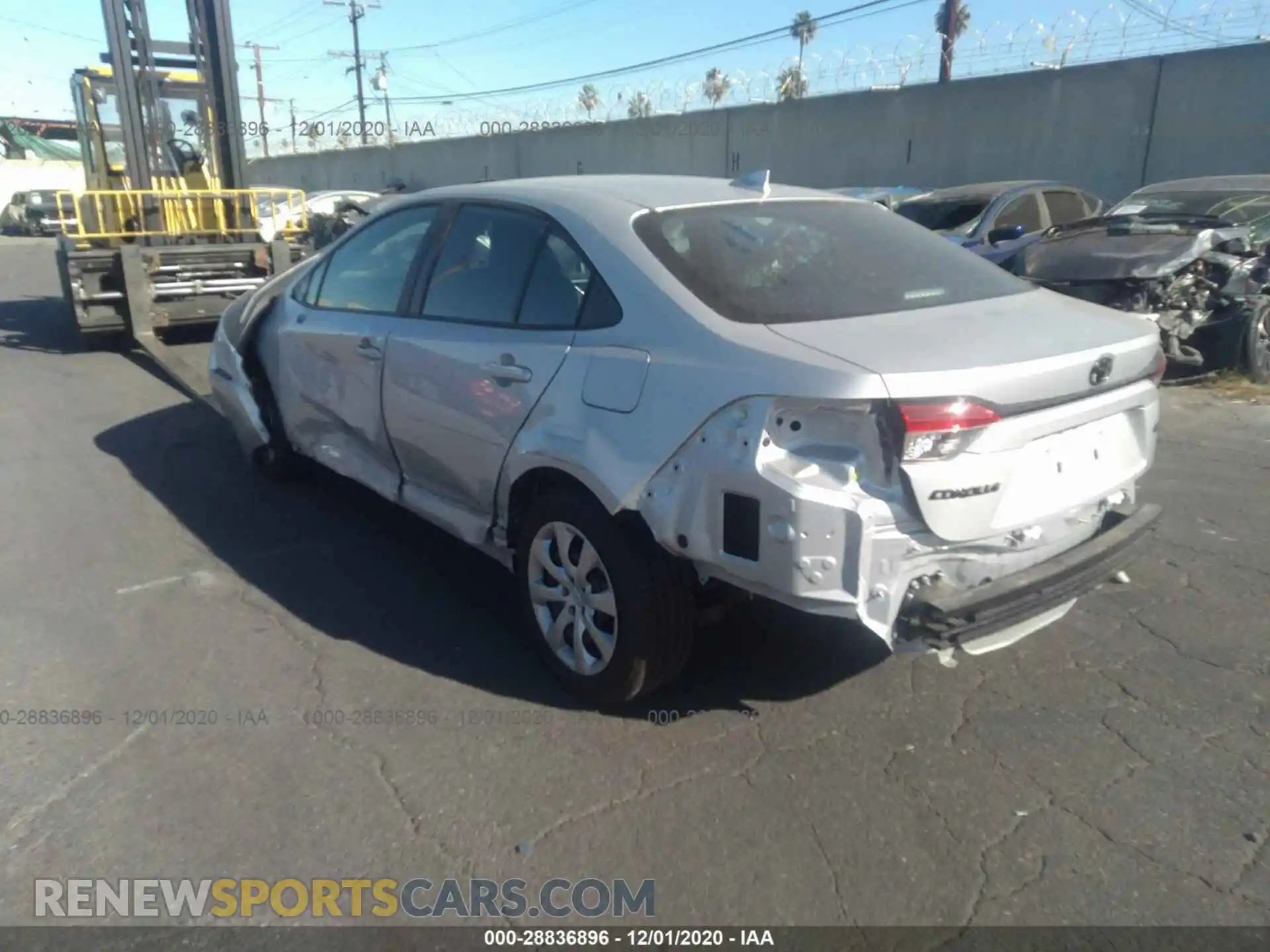 3 Photograph of a damaged car 5YFEPRAE5LP082673 TOYOTA COROLLA 2020