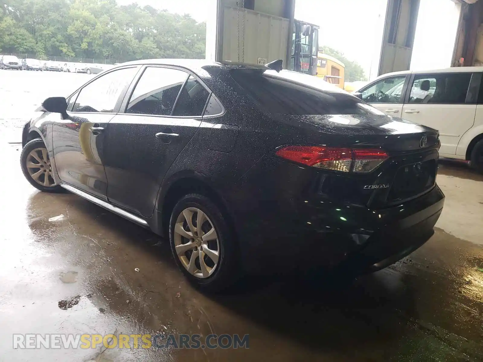 3 Photograph of a damaged car 5YFEPRAE5LP086027 TOYOTA COROLLA 2020
