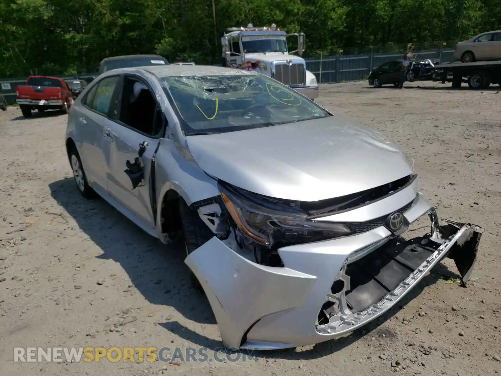 1 Photograph of a damaged car 5YFEPRAE5LP093771 TOYOTA COROLLA 2020