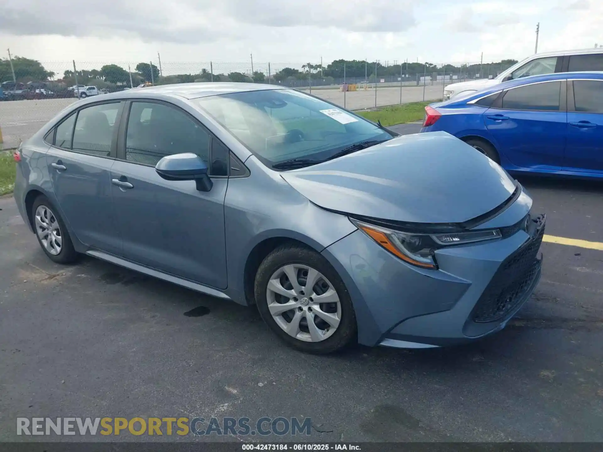 1 Photograph of a damaged car 5YFEPRAE5LP102386 TOYOTA COROLLA 2020