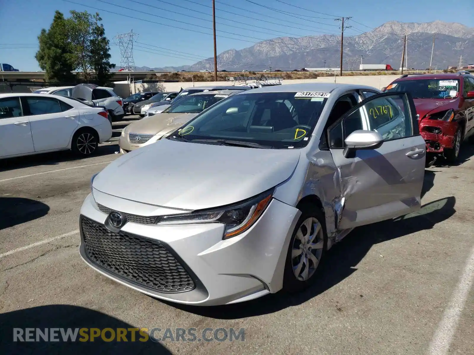2 Photograph of a damaged car 5YFEPRAE5LP106356 TOYOTA COROLLA 2020