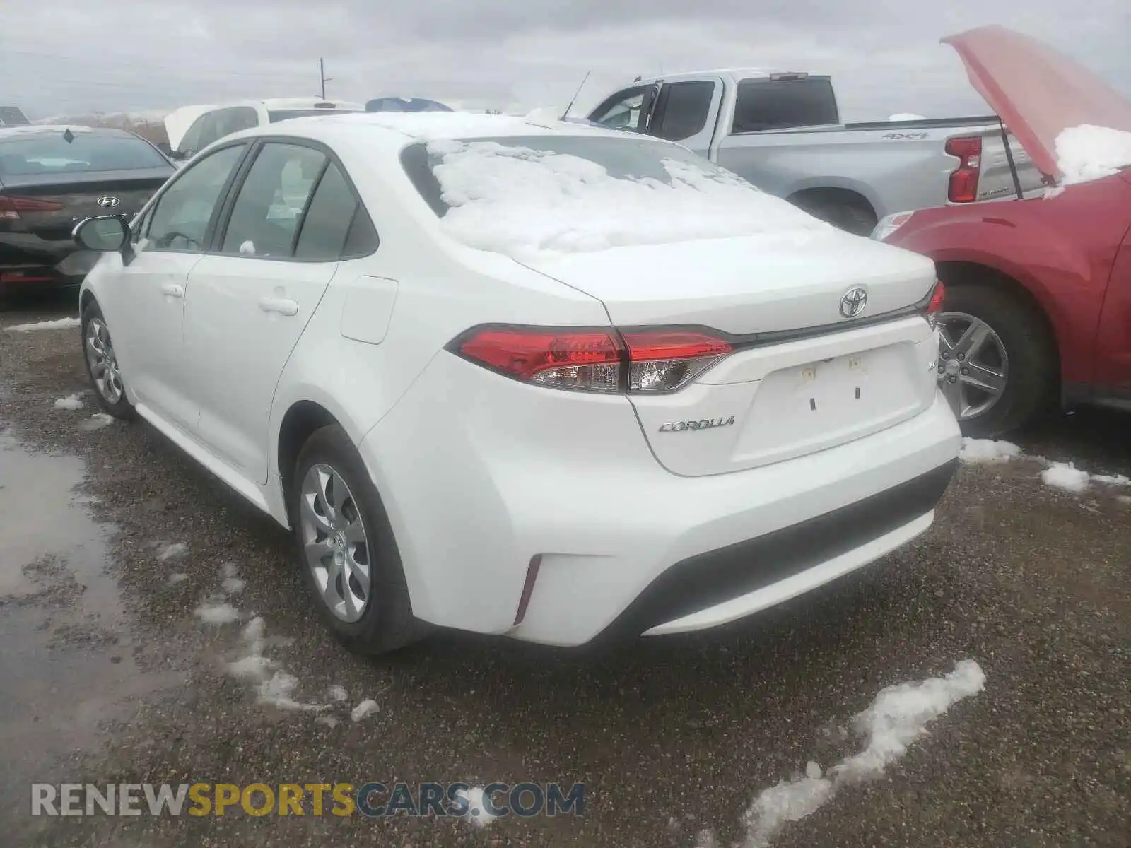 3 Photograph of a damaged car 5YFEPRAE5LP107412 TOYOTA COROLLA 2020